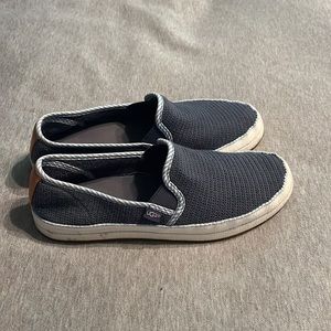 Comfortable slip on ugg shoes